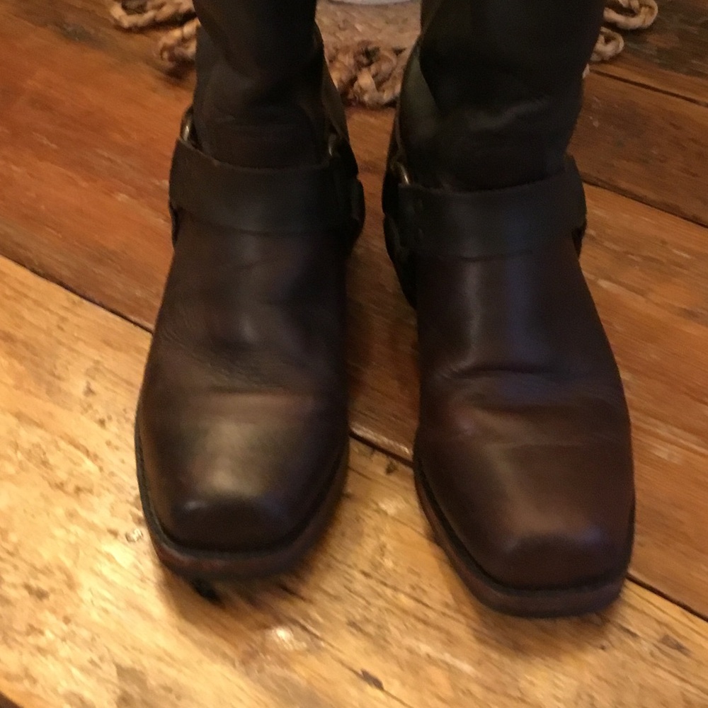 Men's Frye12R Brown Harness Boots - Picture 4 of 6